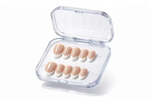 Frenchie luxury French tip press on nails by Nailaddict UAE reusable glossy gel manicure