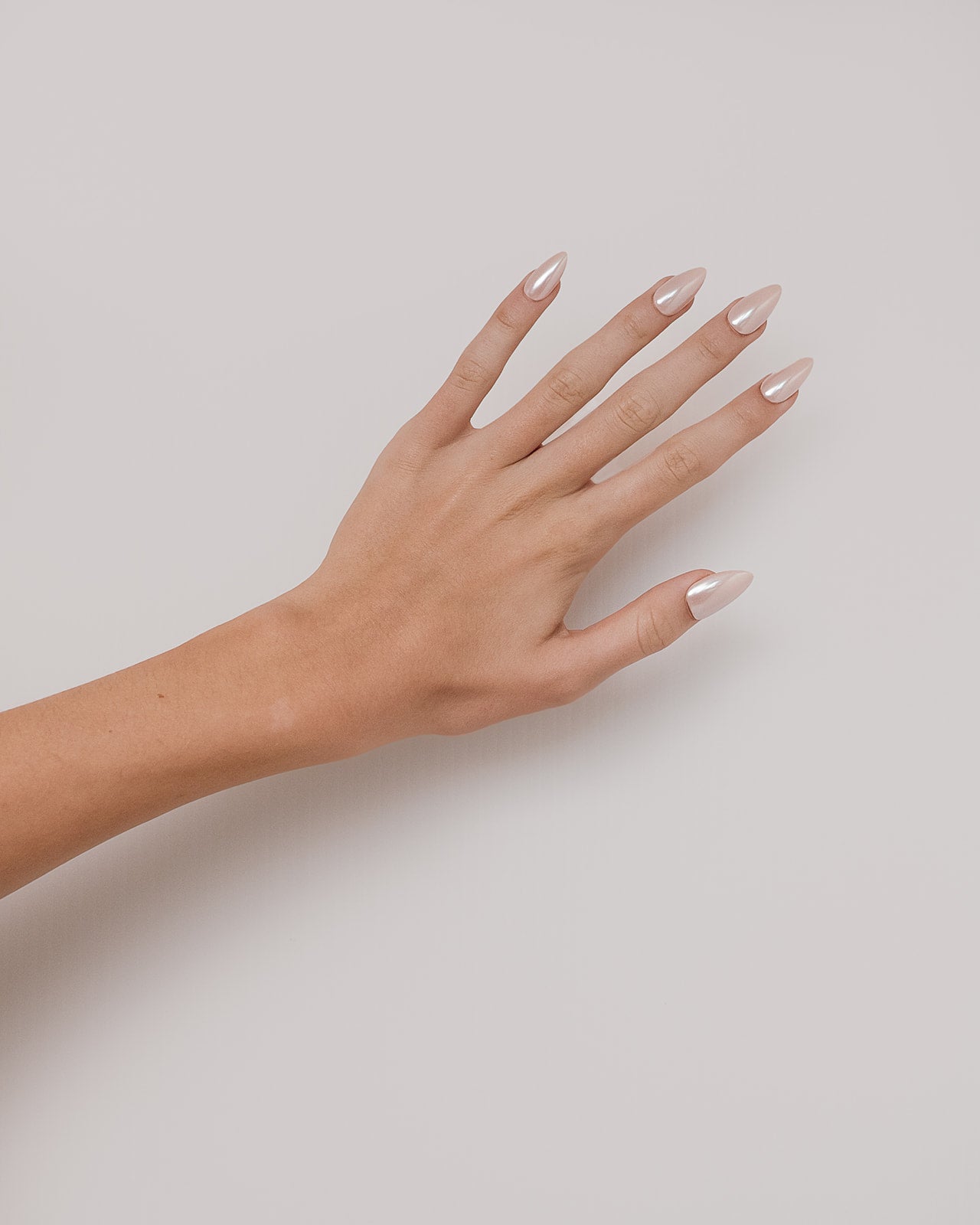 Luxury light pink glazed press on nails – reusable press on nails UAE by Nailaddict