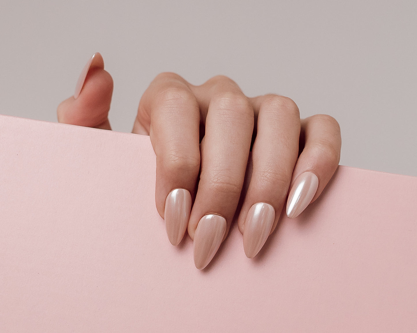 Luxury light pink glazed press on nails – reusable press on nails UAE by Nailaddict