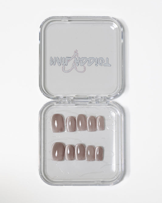 Zubaida - Nail Addict