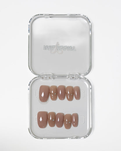 Munira - Nail Addict