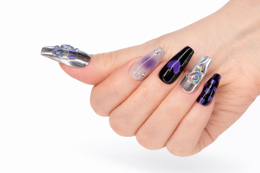 Riyadh Radiance luxury press on nails by Nailaddict UAE reusable glossy gel manicure