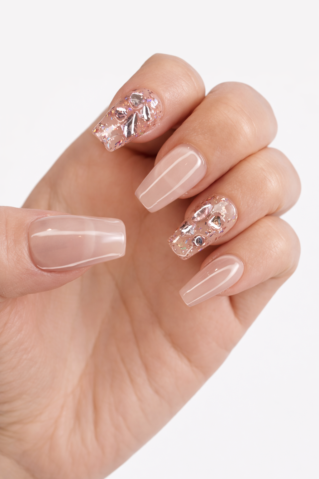 Sadeen luxury press on nails by Nailaddict UAE reusable glossy gel manicure