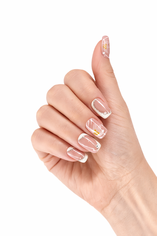 Sawsan luxury press on nails by Nailaddict UAE reusable glossy gel manicure