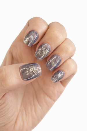 Shaden luxury press on nails by Nailaddict UAE reusable glossy gel manicure