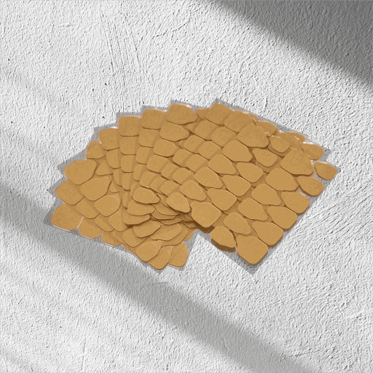 Image showcasing a long-lasting manicure achieved with Nail Addict adhesive stickers.