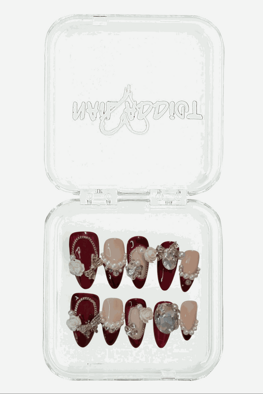 Opulent Abu Dhabi Dazzle press-on nail set, displayed with shimmer and sparkle.