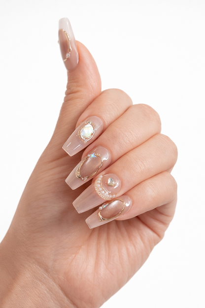 Zaynah - Nail Addict
Zaynah luxury press on nails by Nailaddict UAE reusable glossy gel manicure