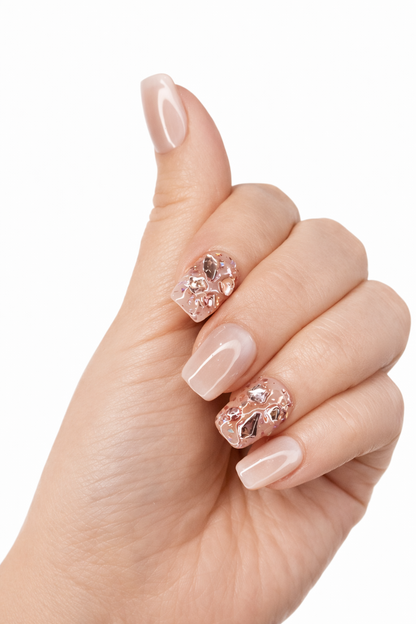 Sadeen - Nail Addict
Sadeen luxury press on nails by Nailaddict UAE reusable glossy gel manicure