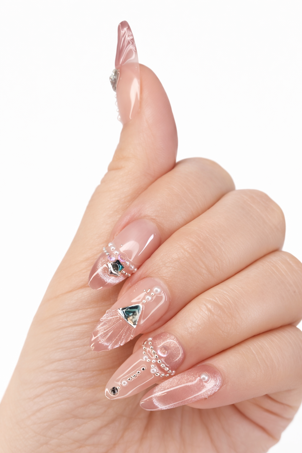 Sharqiya Shine - Nail Addict
Sharqiya Shine luxury press on nails by Nailaddict UAE reusable glossy gel manicure