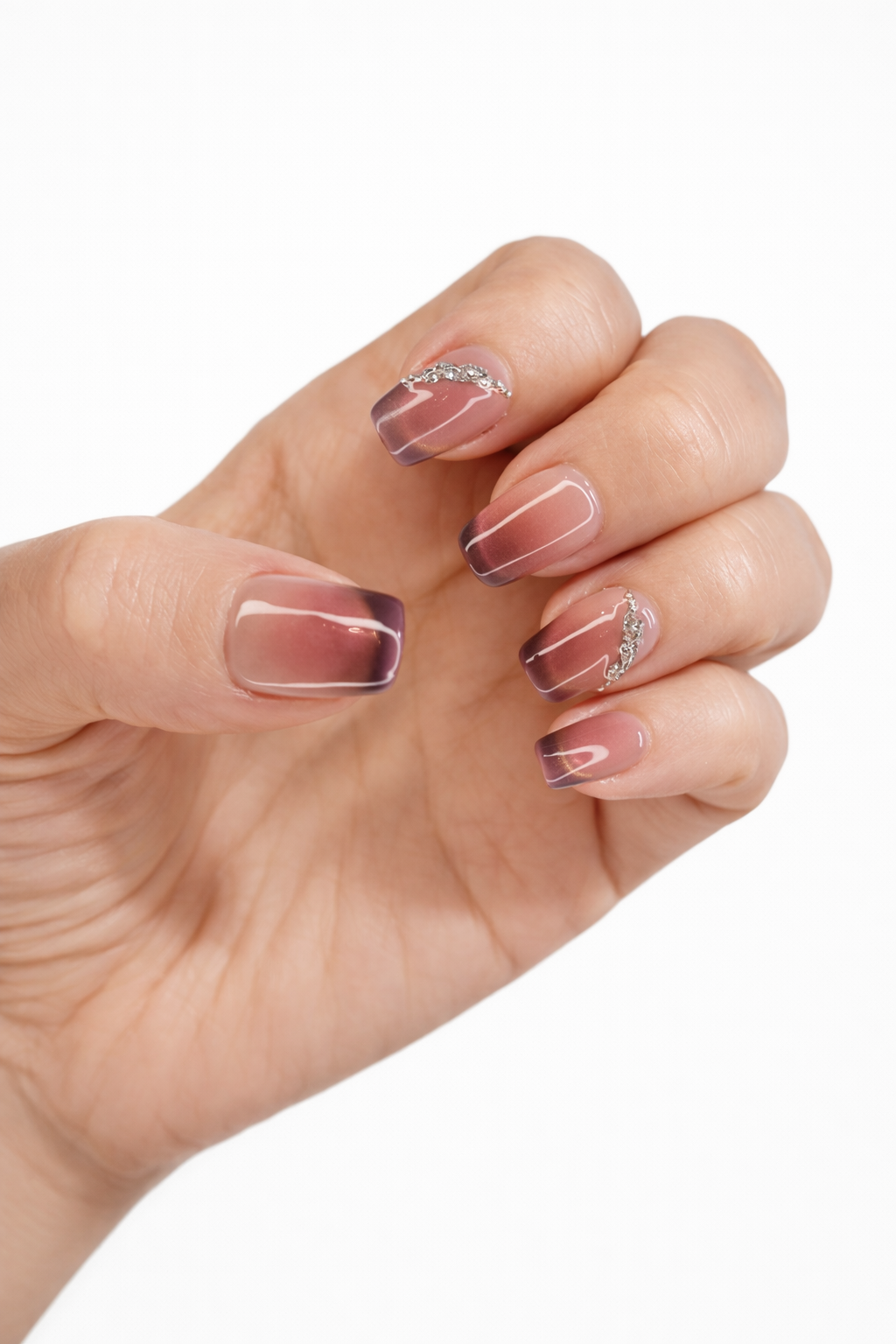 Souq Secrets - Nail Addict
Souq Secrets luxury press on nails by Nailaddict UAE reusable glossy gel manicure