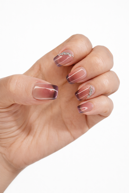 Souq Secrets - Nail Addict
Souq Secrets luxury press on nails by Nailaddict UAE reusable glossy gel manicure