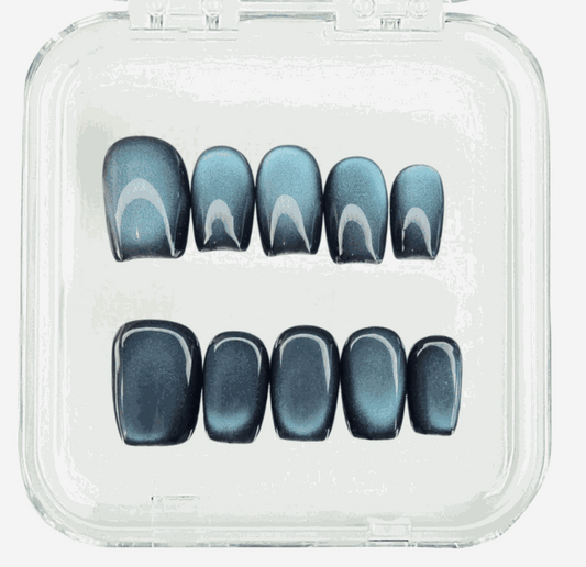 Yalla press-on nail set displayed in a clear plastic case, showcasing all sizes.